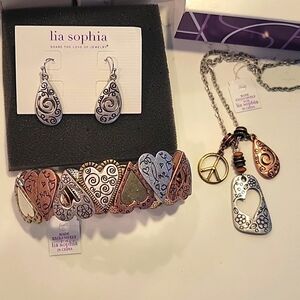 Lia Sophia day dreamer jewelry set